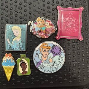 Disney Princess Pin Bundle. Cinderella, Elsa, Tiana, Snow White, Ariel, Jasmine